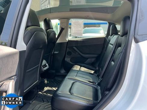 Used 2022 Tesla Model Y Performance AWD/4WD image 11