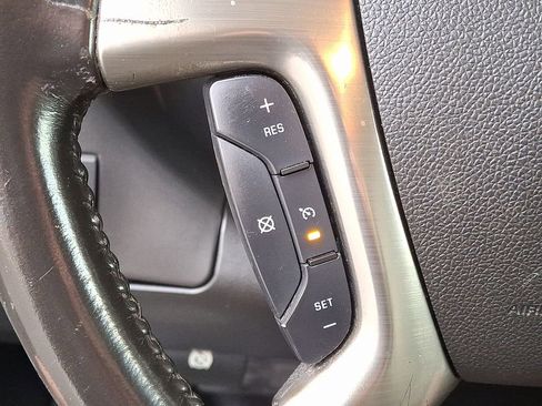 Used 2018 Chevrolet Express 3500 w/ Driver Convenience Package image 22