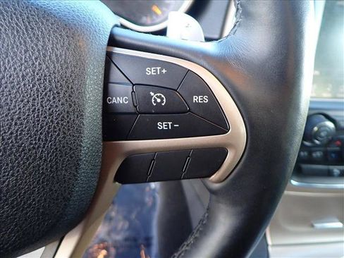 Used 2014 Jeep Grand Cherokee Limited w/ Trailer Tow Group IV image 18