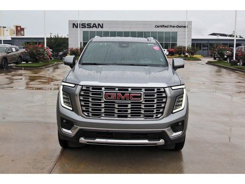 Used 2025 GMC Yukon Denali RWD image 2