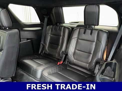 Used 2018 Ford Explorer Platinum image 20