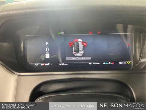Used 2024 Land Rover Range Rover Velar Dynamic SE AWD/4WD image 44