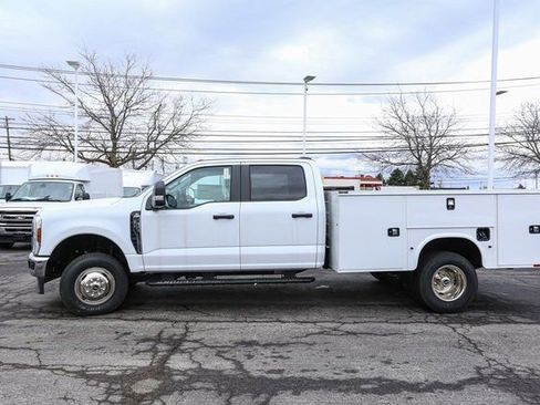 New 2025 Ford F350 XL w/ XL Chrome Package image 6