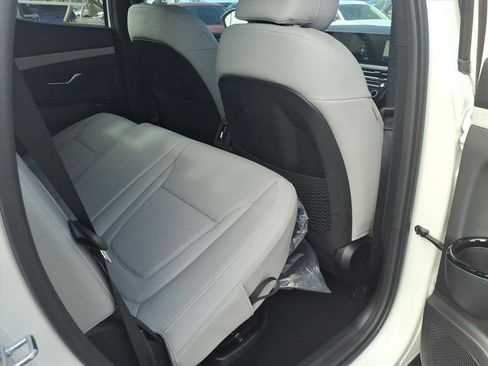 New 2025 Hyundai Santa Cruz Limited image 8