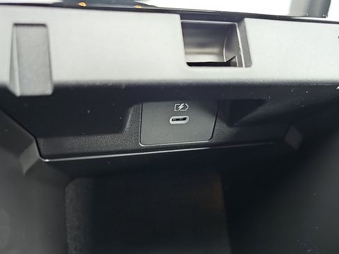 New 2026 Mitsubishi Outlander SE AWD/4WD image 18