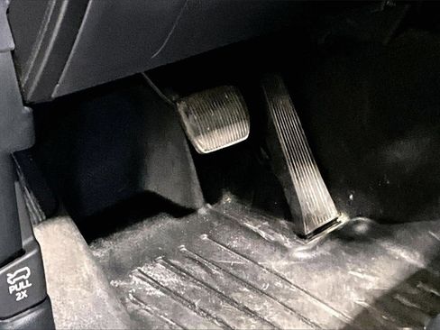 Used 2020 Ford Explorer Platinum image 21