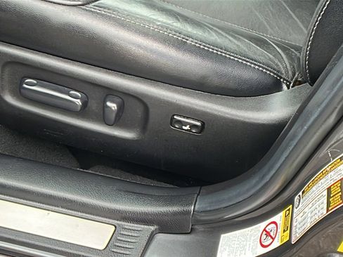 Used 2012 Toyota Avalon image 14