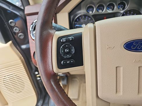Used 2013 Ford F250 King Ranch w/ King Ranch w/Chrome Pkg image 16