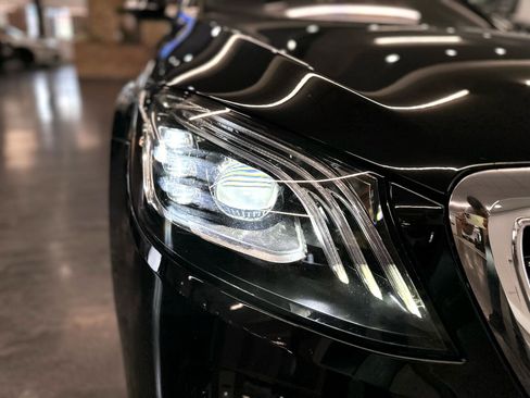 Used 2019 Mercedes-Benz S 560 Sedan image 13