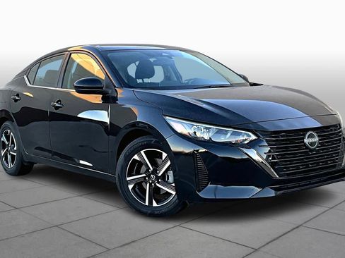 Used 2025 Nissan Sentra SV image 2