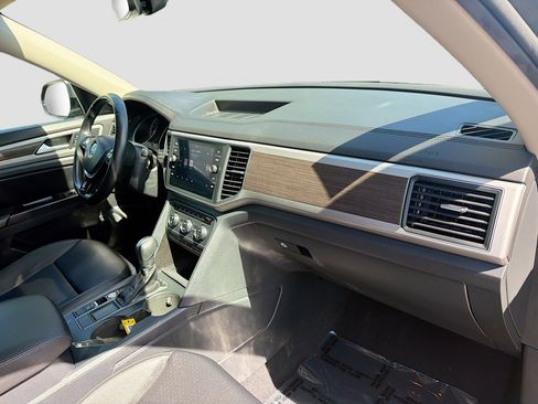Used 2019 Volkswagen Atlas SE image 32