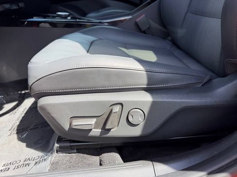 Used 2023 Kia Niro Wind w/ Wind Preserve Package FWD image 13