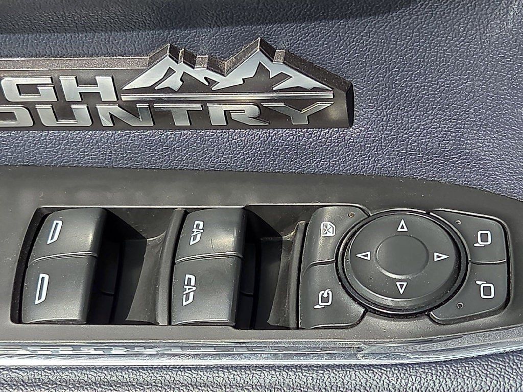 Used 2024 Chevrolet Silverado 1500 High Country w/ Technology Package AWD/4WD image 15
