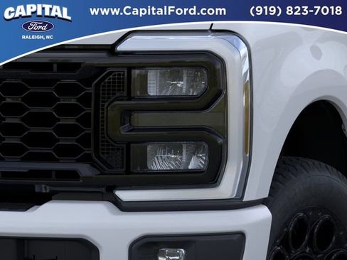 New 2026 Ford F250 Lariat w/ Black Appearance Package AWD/4WD image 18