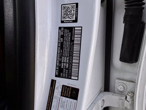 Used 2024 Mercedes-Benz GLC 300 image 30