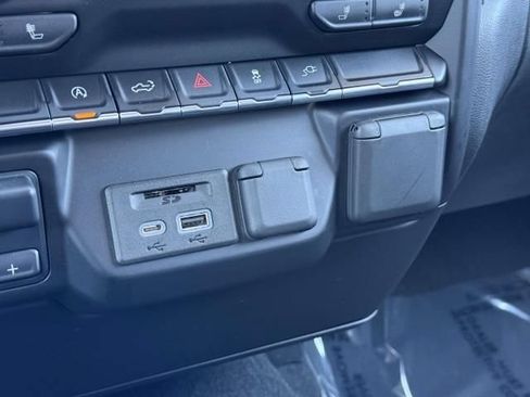 Used 2020 Chevrolet Silverado 1500 LT w/ All-Star Edition AWD/4WD image 29