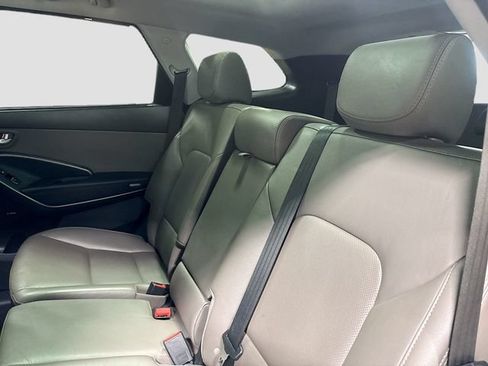 Used 2018 Hyundai Santa Fe AWD image 25