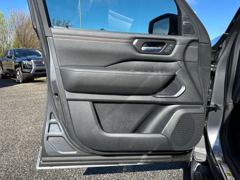 New 2026 Nissan Armada Platinum Reserve image 10