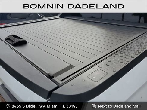 Used 2022 Hyundai Santa Cruz Limited image 7