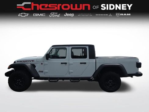 Used 2022 Jeep Gladiator Mojave w/ Cold Weather Group AWD/4WD image 8