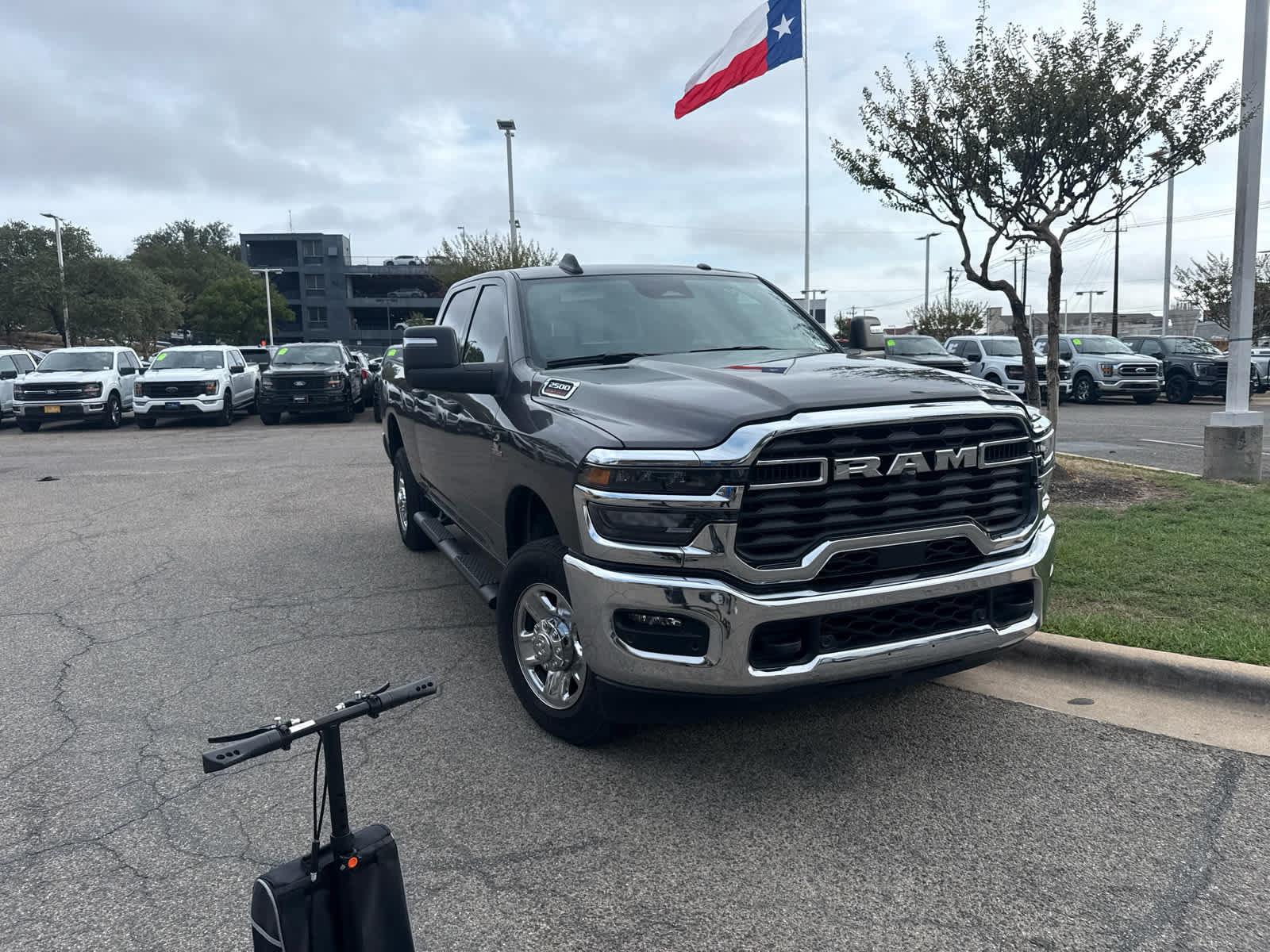 Used 2025 RAM 2500 Tradesman AWD/4WD image 2