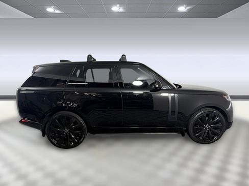 Used 2025 Land Rover Range Rover SE AWD/4WD image 8