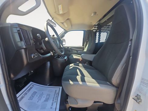 Used 2024 Chevrolet Express 2500 w/ Driver Convenience Package RWD image 9
