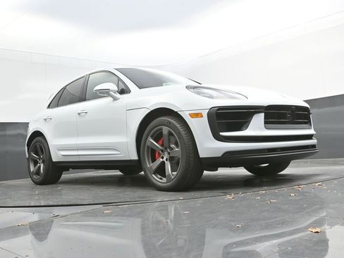 New 2026 Porsche Macan S image 54