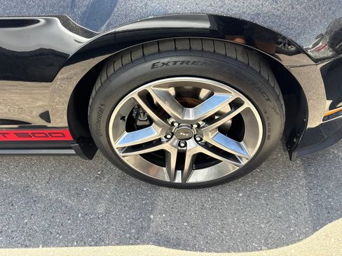 Used 2012 Ford Mustang Shelby GT500 RWD image 3