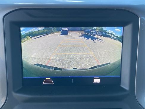 Used 2020 Chevrolet Silverado 2500 Custom w/ Custom Value Package image 11