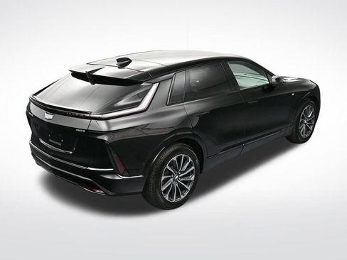 Used 2025 Cadillac Lyriq Sport w/ LPO, Floor Liner Package image 19