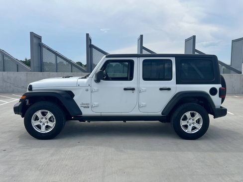 Used 2018 Jeep Wrangler Unlimited Sport S AWD/4WD image 6