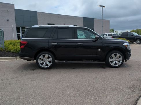 Used 2022 Ford Expedition King Ranch image 9
