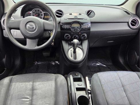 Used 2014 MAZDA MAZDA2 Sport FWD image 12