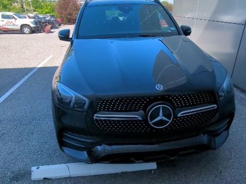 Used 2022 Mercedes-Benz GLE 350 w/ AMG Line Exterior image 4