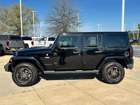 Used 2016 Jeep Wrangler Unlimited Sahara image 27