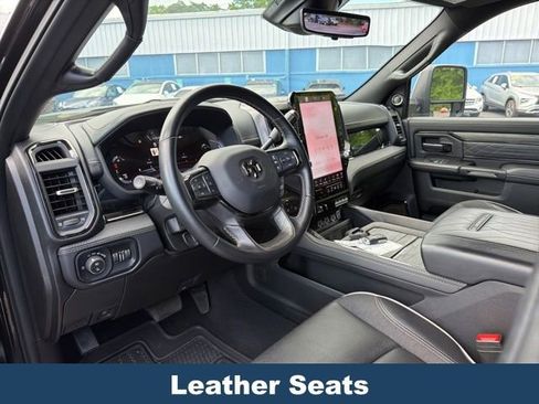 Used 2025 RAM 3500 Limited AWD/4WD image 3