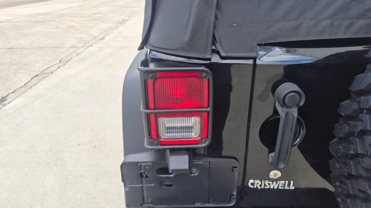 Used 2009 Jeep Wrangler X w/ Black Appearance Group AWD/4WD image 20