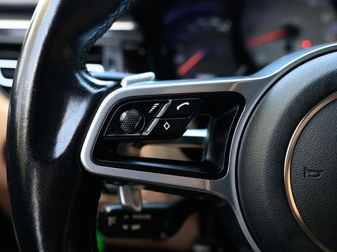 Used 2021 Porsche Macan S image 31