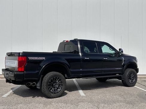 Certified 2020 Ford F350 Platinum w/ Tremor Off-Road Package AWD/4WD image 6