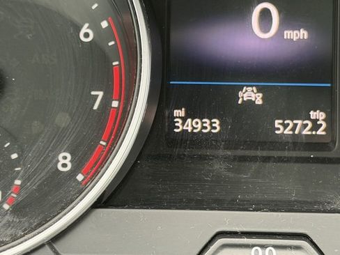 Used 2020 Volkswagen Tiguan SE w/ Panoramic Sunroof Package image 3