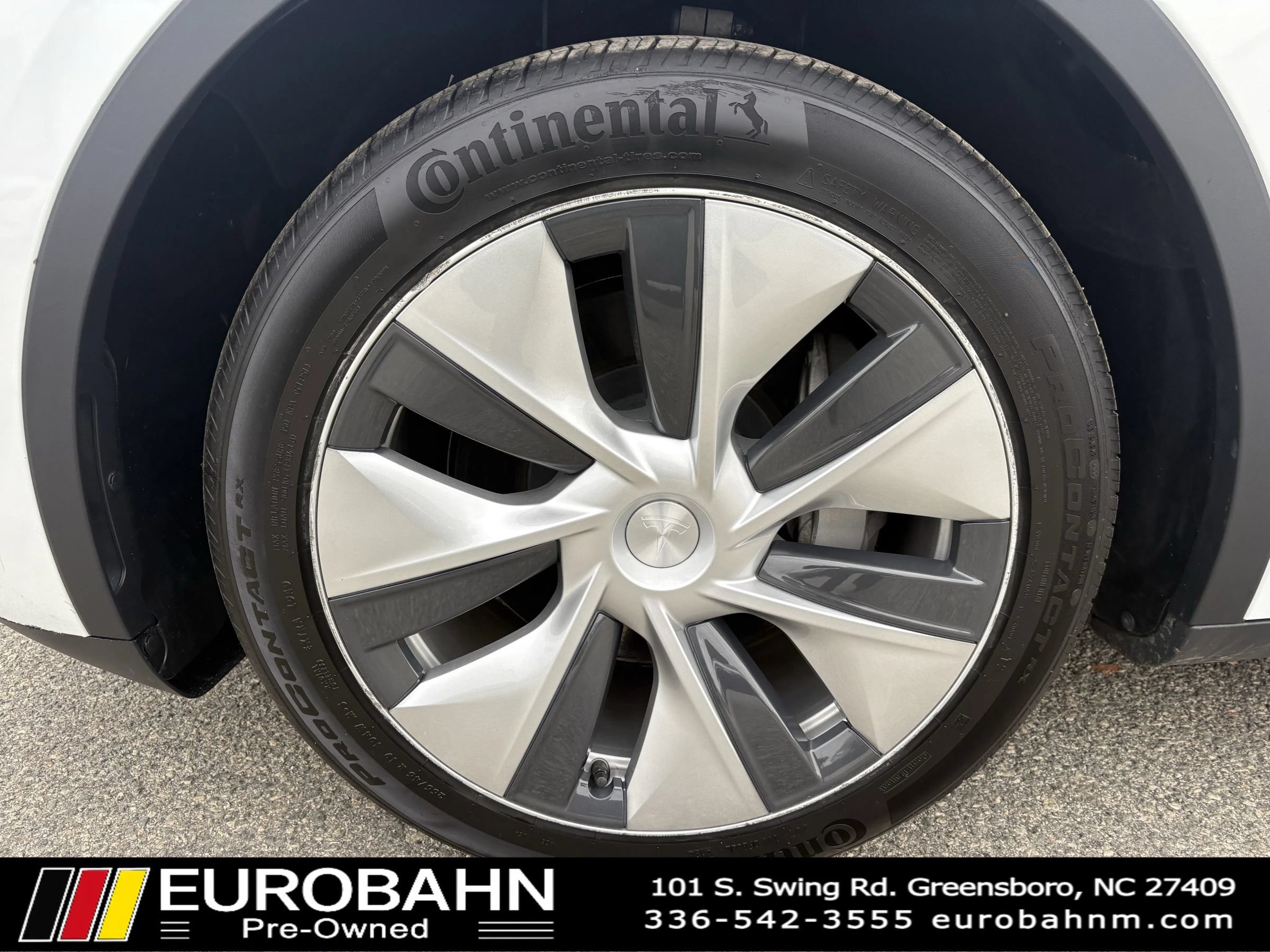 Used 2023 Tesla Model Y Long Range AWD/4WD image 30