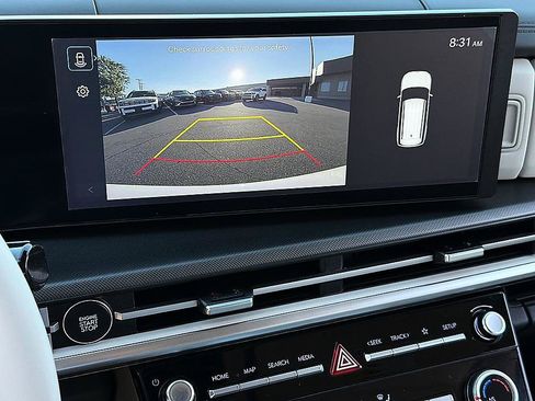 Certified 2025 Hyundai Santa Fe SE FWD image 14