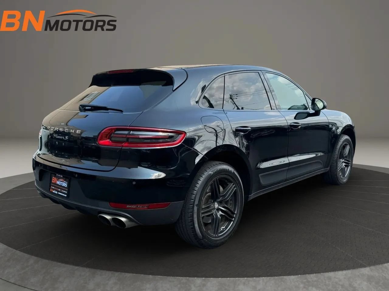 Used 2015 Porsche Macan S AWD/4WD image 6