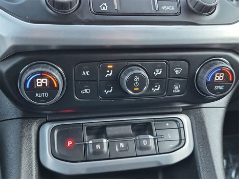 Used 2023 GMC Acadia SLT image 19