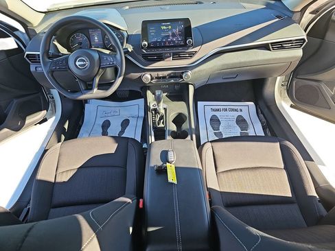 Used 2025 Nissan Altima 2.5 S image 12
