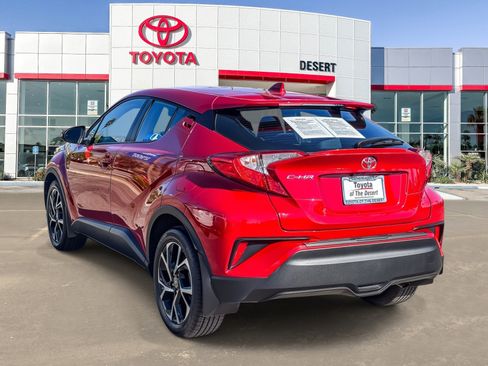 Certified 2022 Toyota C-HR XLE FWD image 5