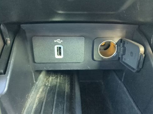 Used 2019 Ford Explorer Platinum image 28