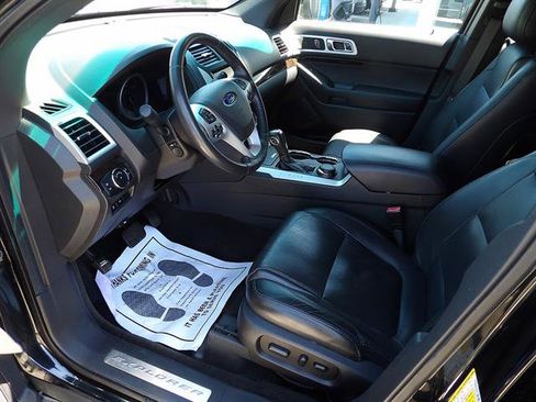 Used 2015 Ford Explorer Limited w/ Equipment Group 301A AWD/4WD image 11