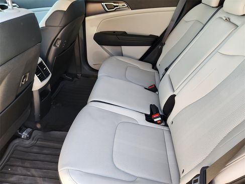 New 2026 Kia Sportage EX image 18